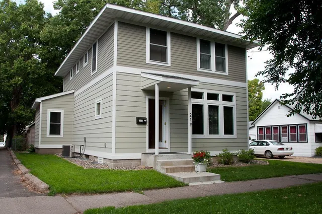 $3,750 | 219 5th Street Southeast, Minneapolis, MN 55414