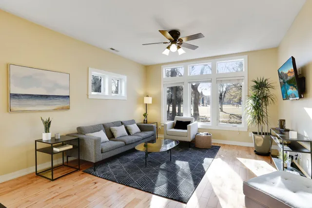 $3,750 | 219 5th Street Southeast, Minneapolis, MN 55414