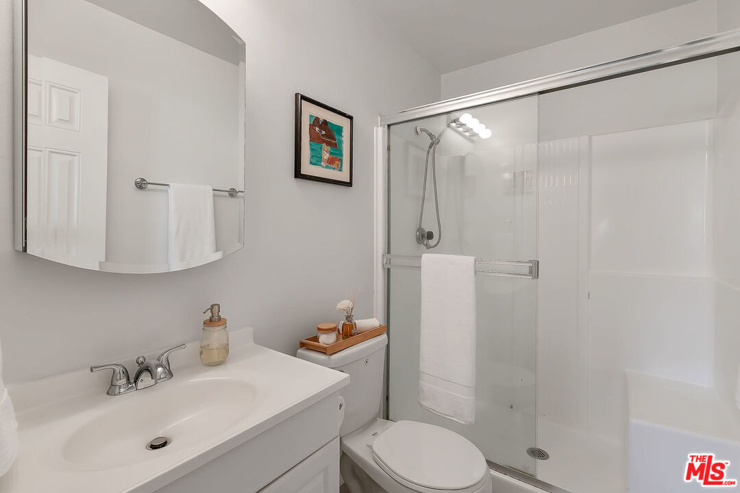 4834 Hollow Corner Road, Unit 402 Culver City, CA 90230 - Photo 20 of 23