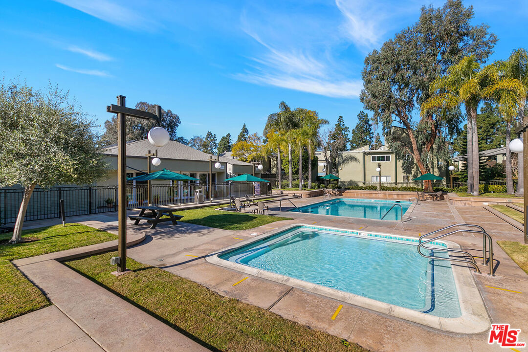 4834 Hollow Corner Road, Unit 402 Culver City, CA 90230 - Photo 5 of 23