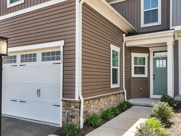 $3,200 | 117 Melinda Court, Sewickley, PA 15143