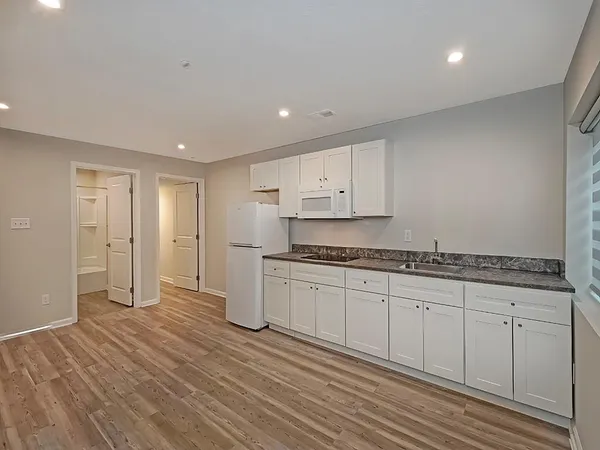 $3,200 | 117 Melinda Court, Sewickley, PA 15143