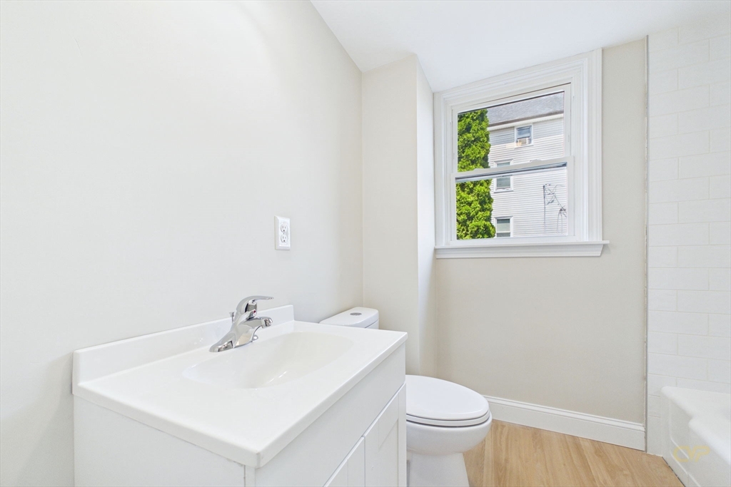 201 Wade Street Fall River, MA 02721 - Photo 12 of 38