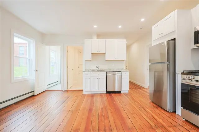 $2,700 | 529 Wood Street, Unit 3, Bristol, RI 02809