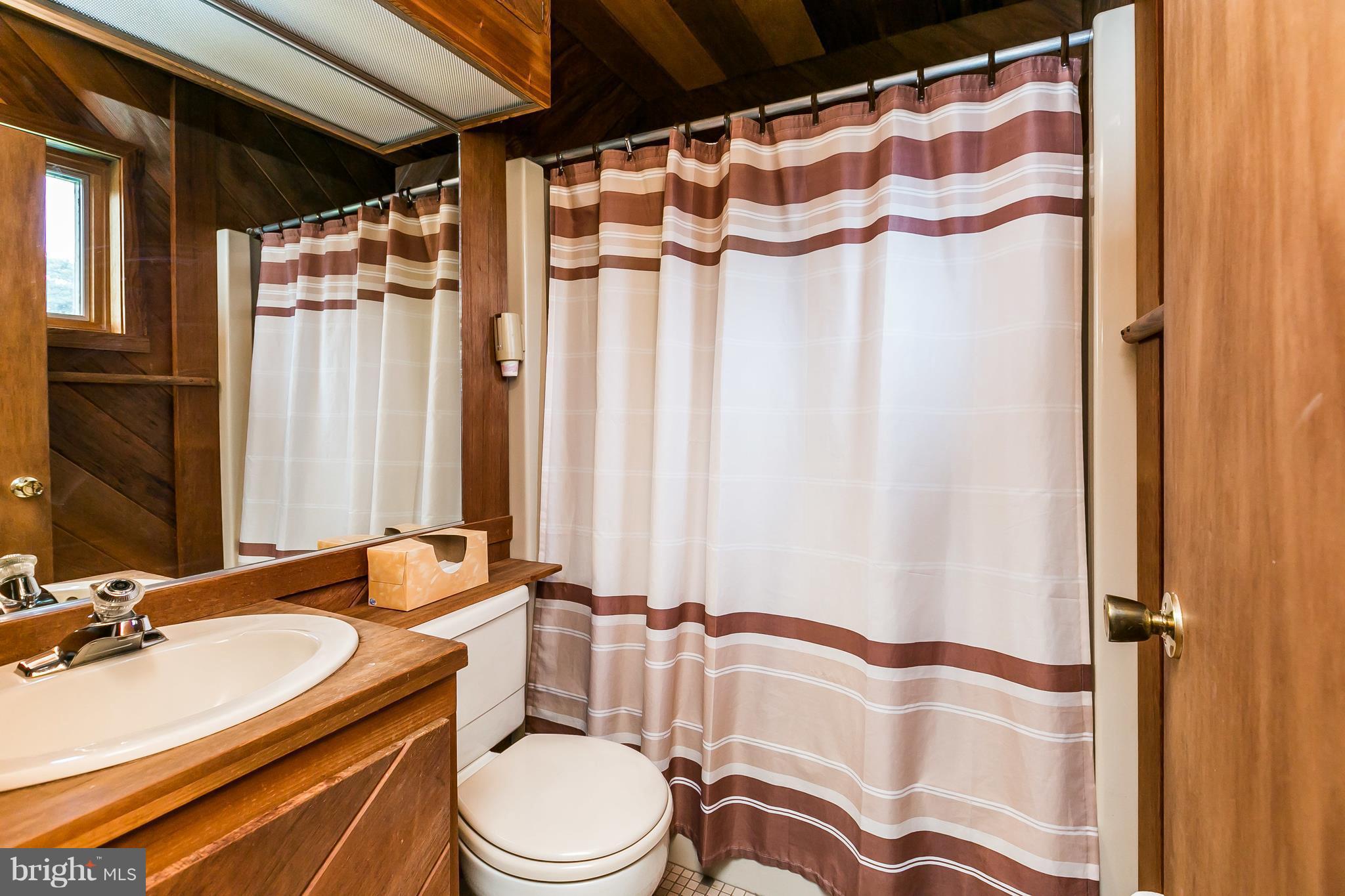 1660 St Margarets Road Annapolis, MD 21409 - Photo 17 of 20 Full Bath in Additional Living Space