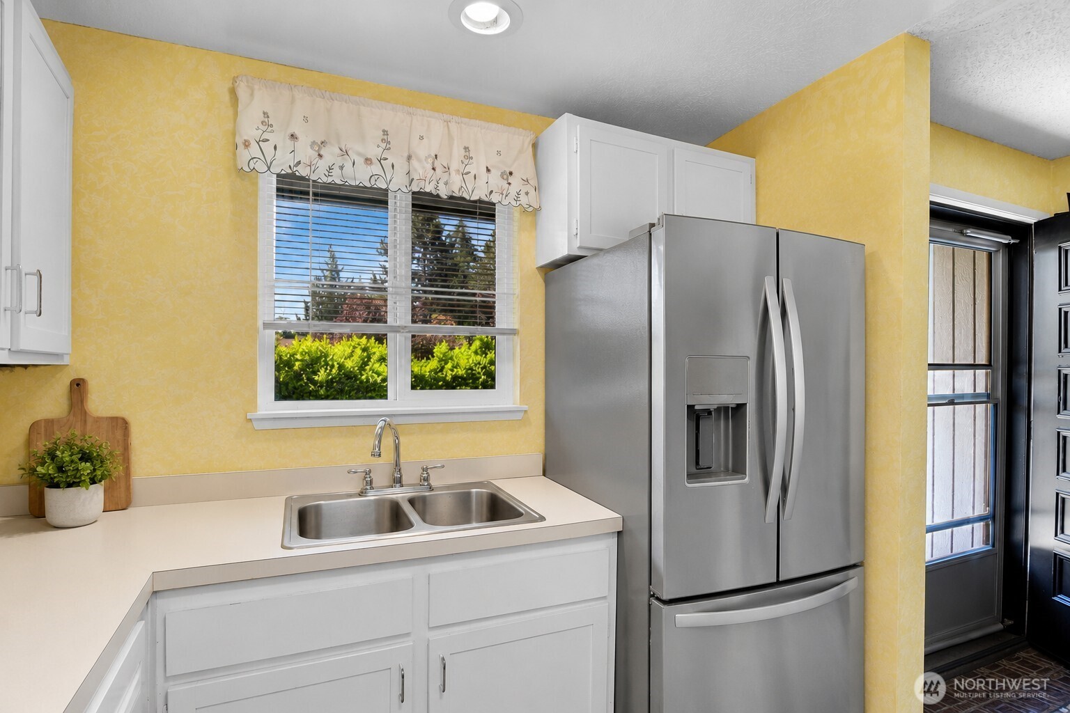 8015 196th Street Southwest, Unit 4A Edmonds, WA 98026 - Photo 16 of 30