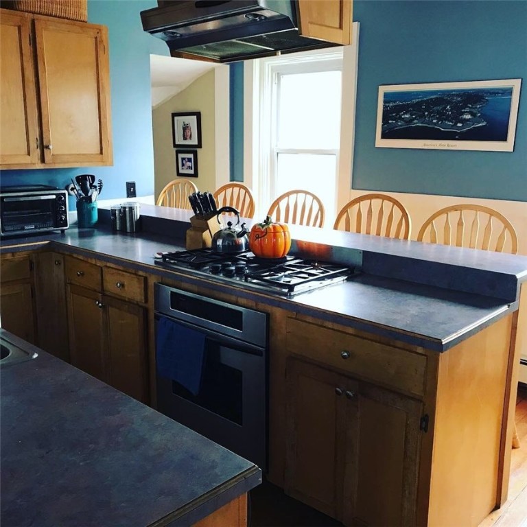 84 Broad Street Warwick, RI 02888 - Photo 7 of 25