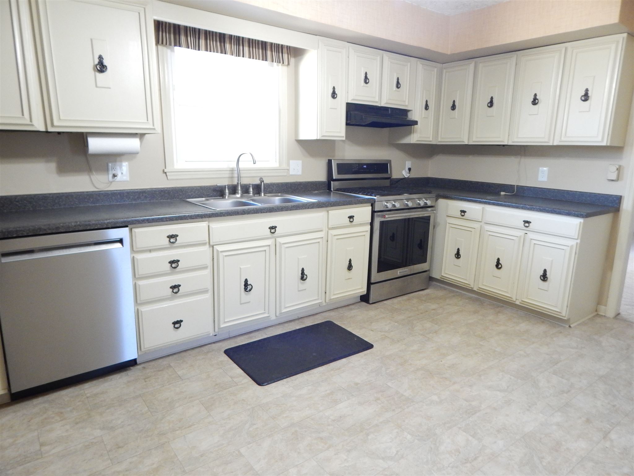 5015 South Greene County Line Road Bloomington, IN 47403 - Photo 10 of 24 Gallery Image 10