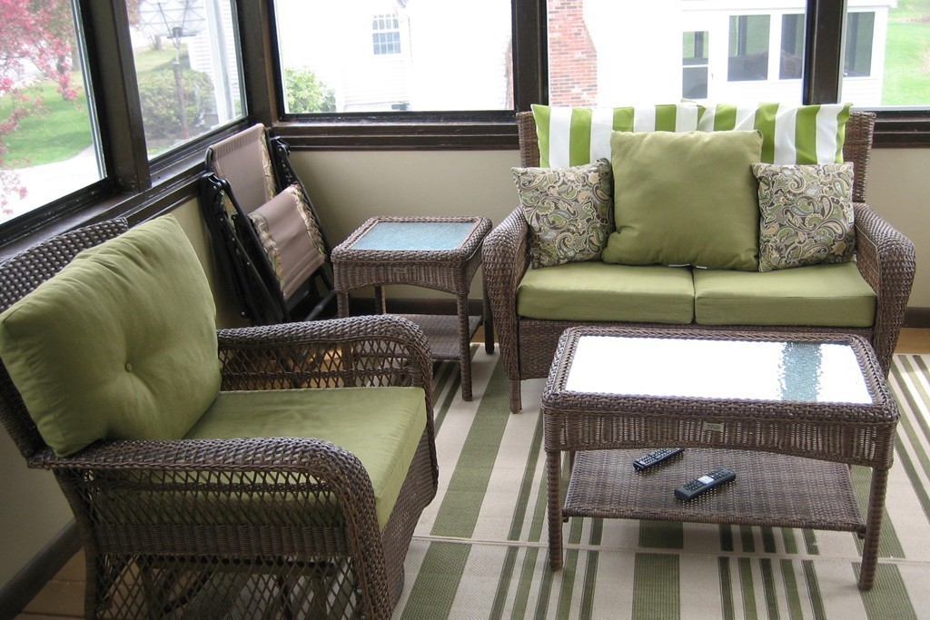 6 Rachel Road Dracut, MA 01826 - Photo 8 of 25 a living room with furniture and a window