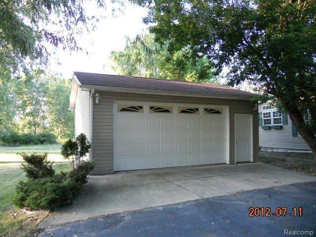 20420 Superior Road Taylor, MI 48180 - Photo 23 of 24 Garage.JPG