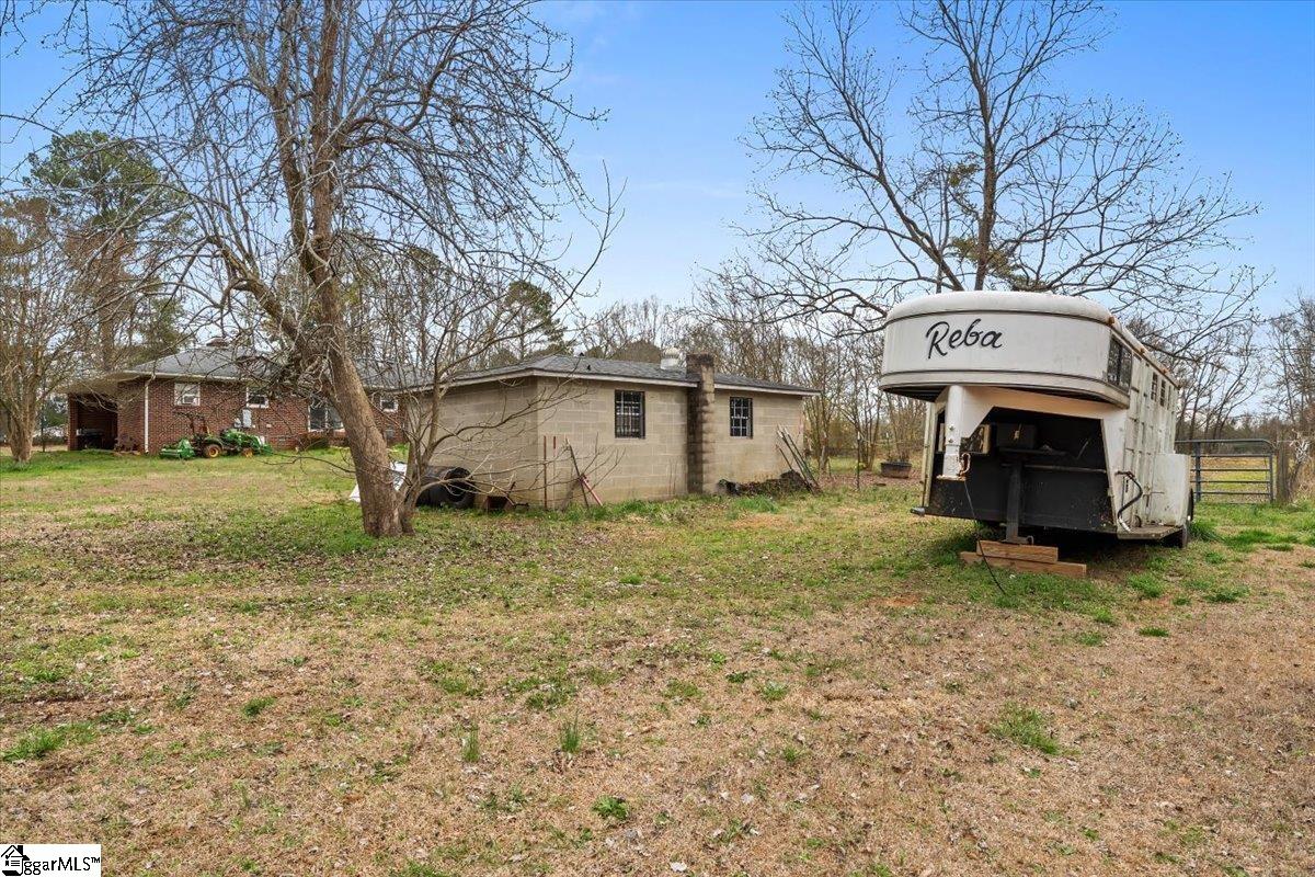 109 Sylvia Road Belton, SC 29627 - Photo 11 of 36