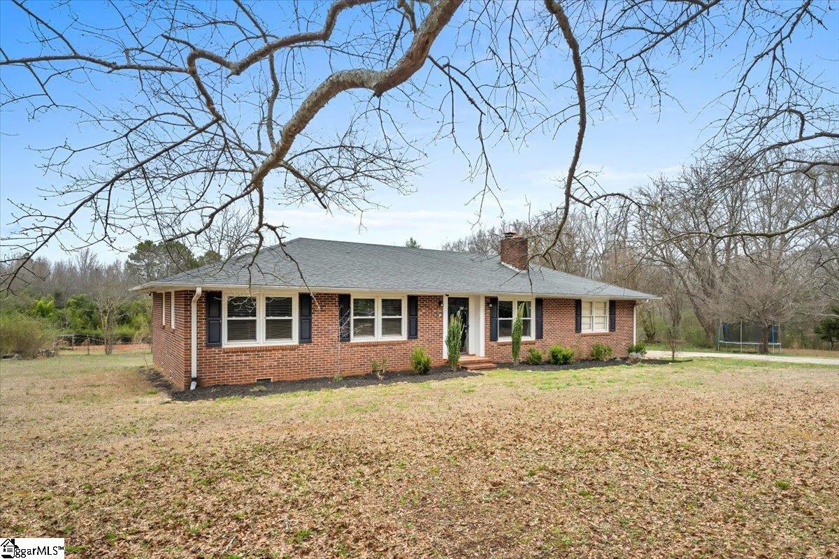 109 Sylvia Road Belton, SC 29627 - Photo 3 of 36