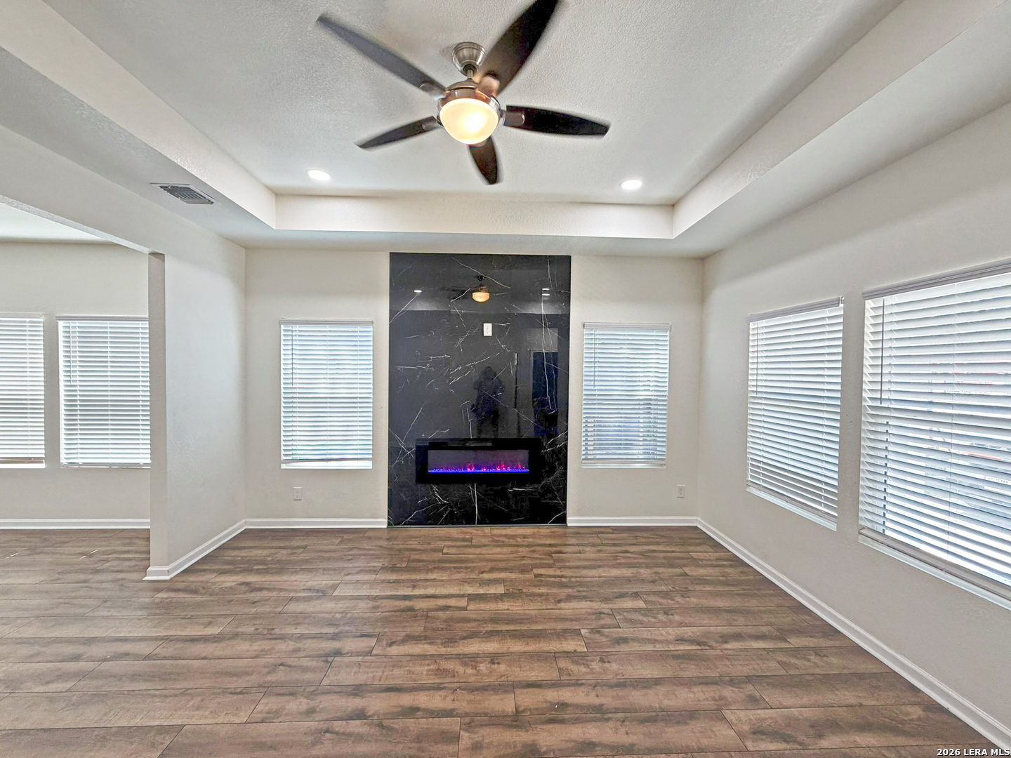 338 Southwest 42nd Street San Antonio, TX 78237 - Photo 5 of 24 Gallery Image 5