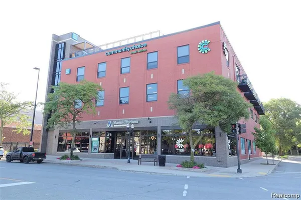 $2,500 | 3099 Biddle Avenue, Unit 303, Wyandotte, MI 48192