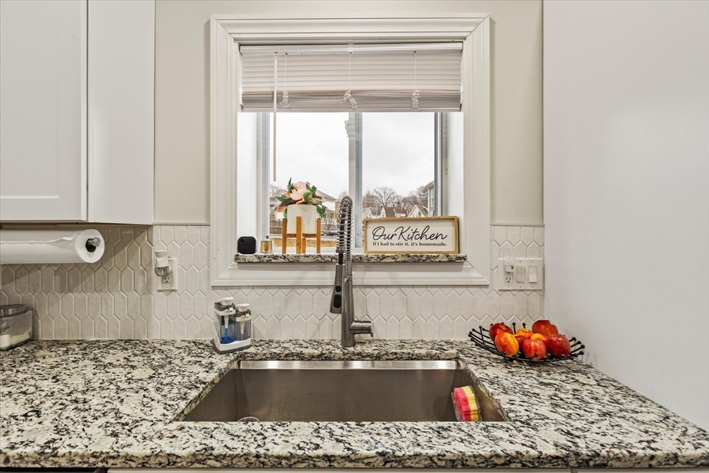 1 Ralph Avenue Worcester, MA 01604 - Photo 5 of 42