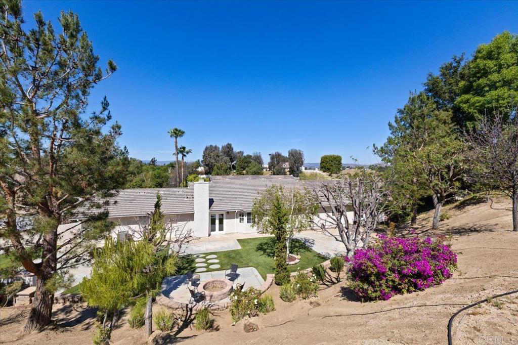30405 Del Rey Road Temecula, CA 92591 - Photo 30 of 46 a view of a city and flowers around