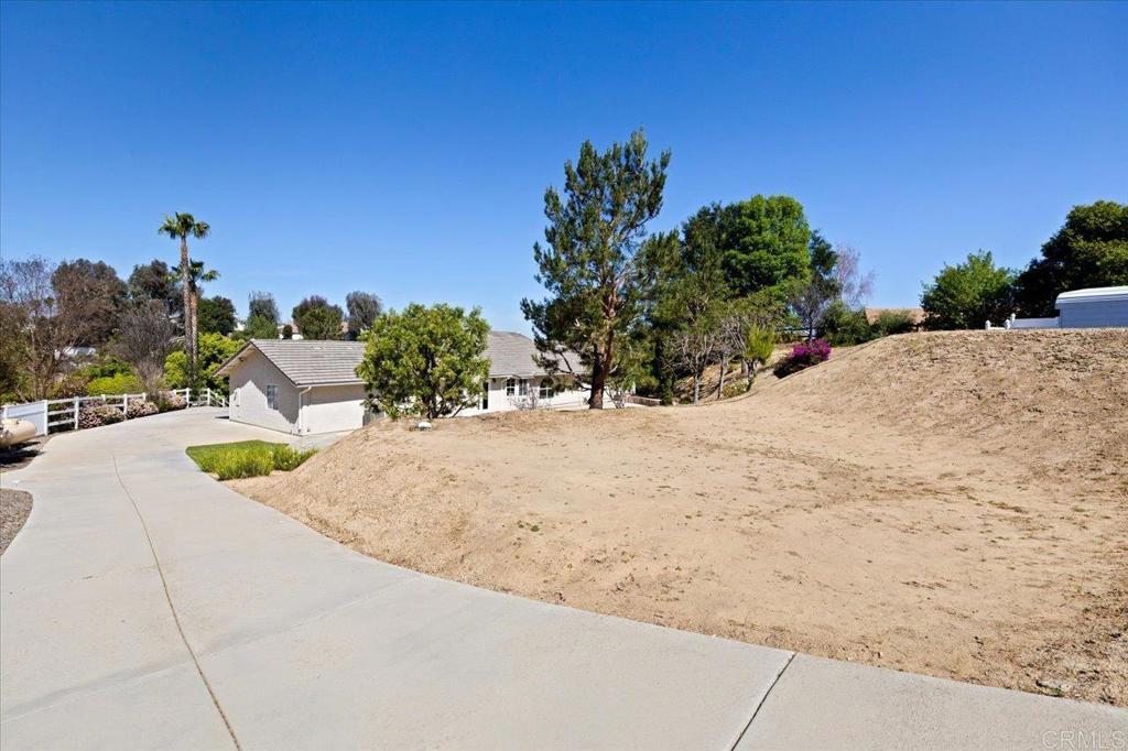 30405 Del Rey Road Temecula, CA 92591 - Photo 32 of 46 a view of a backyard of a house