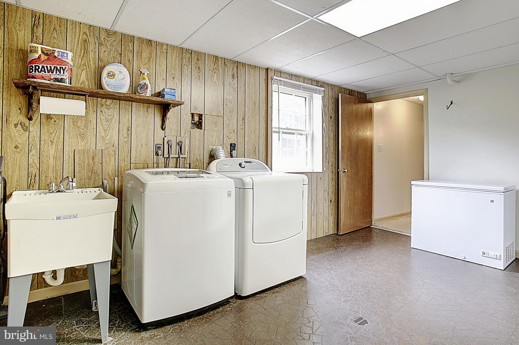 4 Richmond Road Front Royal, VA 22630 - Photo 20 of 30 Laundry and Storage area