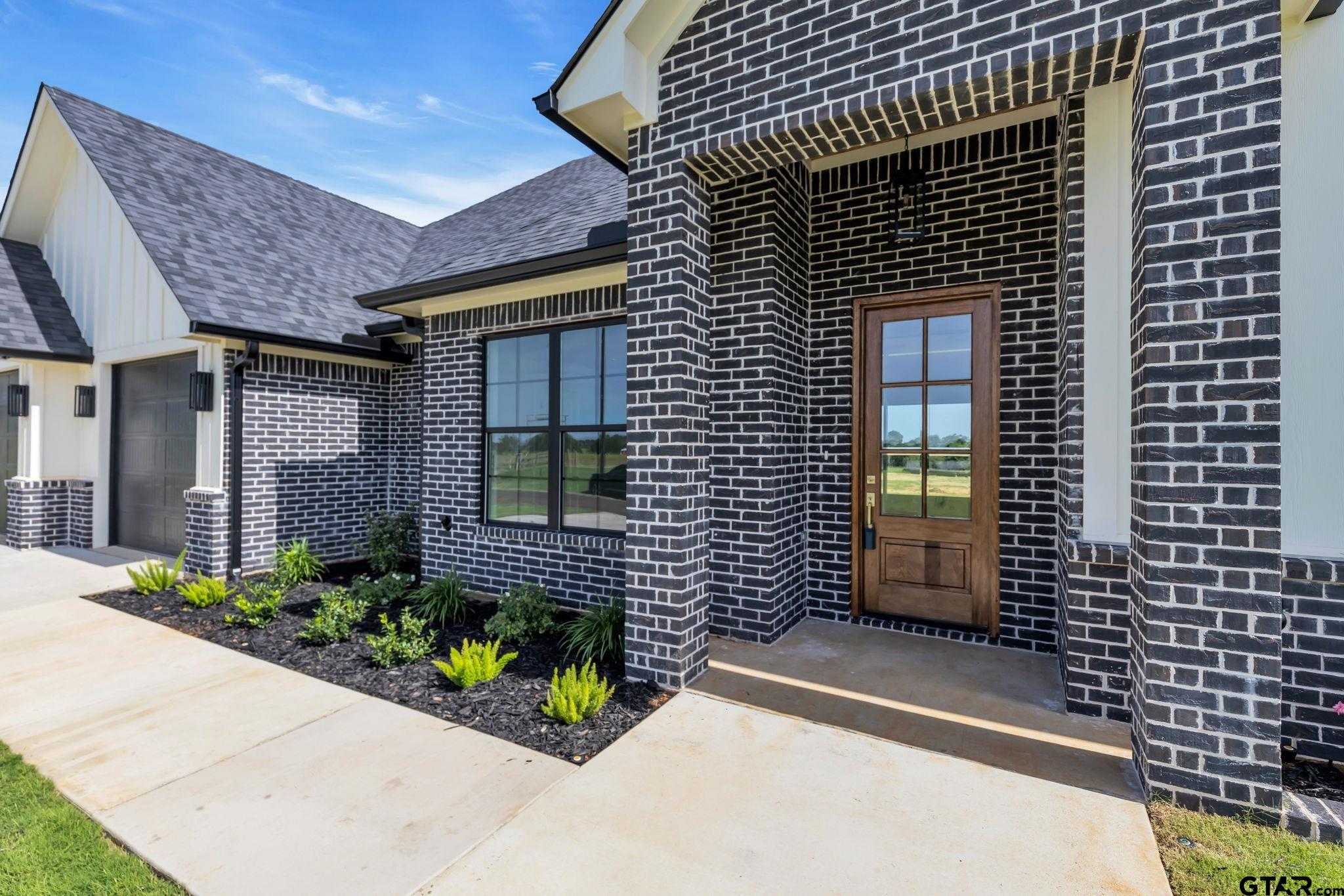 15524 County Road 434 Lindale, TX 75771 - Photo 2 of 23 a front view of a house