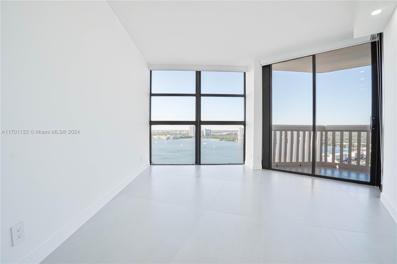 1000 West Island Boulevard, Unit 2611 Aventura, FL 33160 - Photo 11 of 27