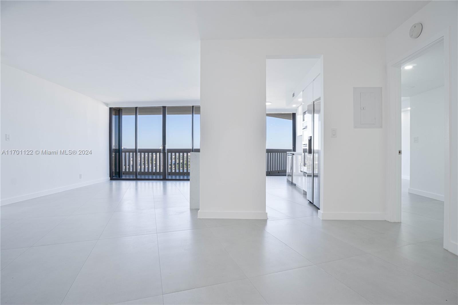 1000 West Island Boulevard, Unit 2611 Aventura, FL 33160 - Photo 10 of 27