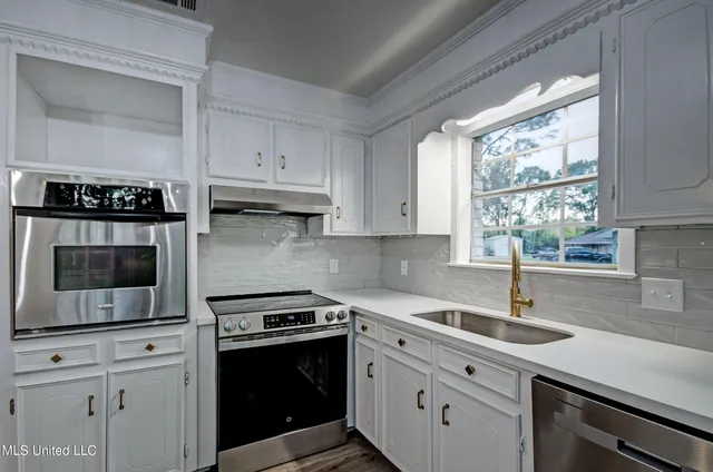 $175,000 | 394 Woodcliff Drive, Jackson, MS 39212