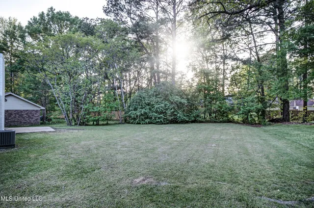 $175,000 | 394 Woodcliff Drive, Jackson, MS 39212