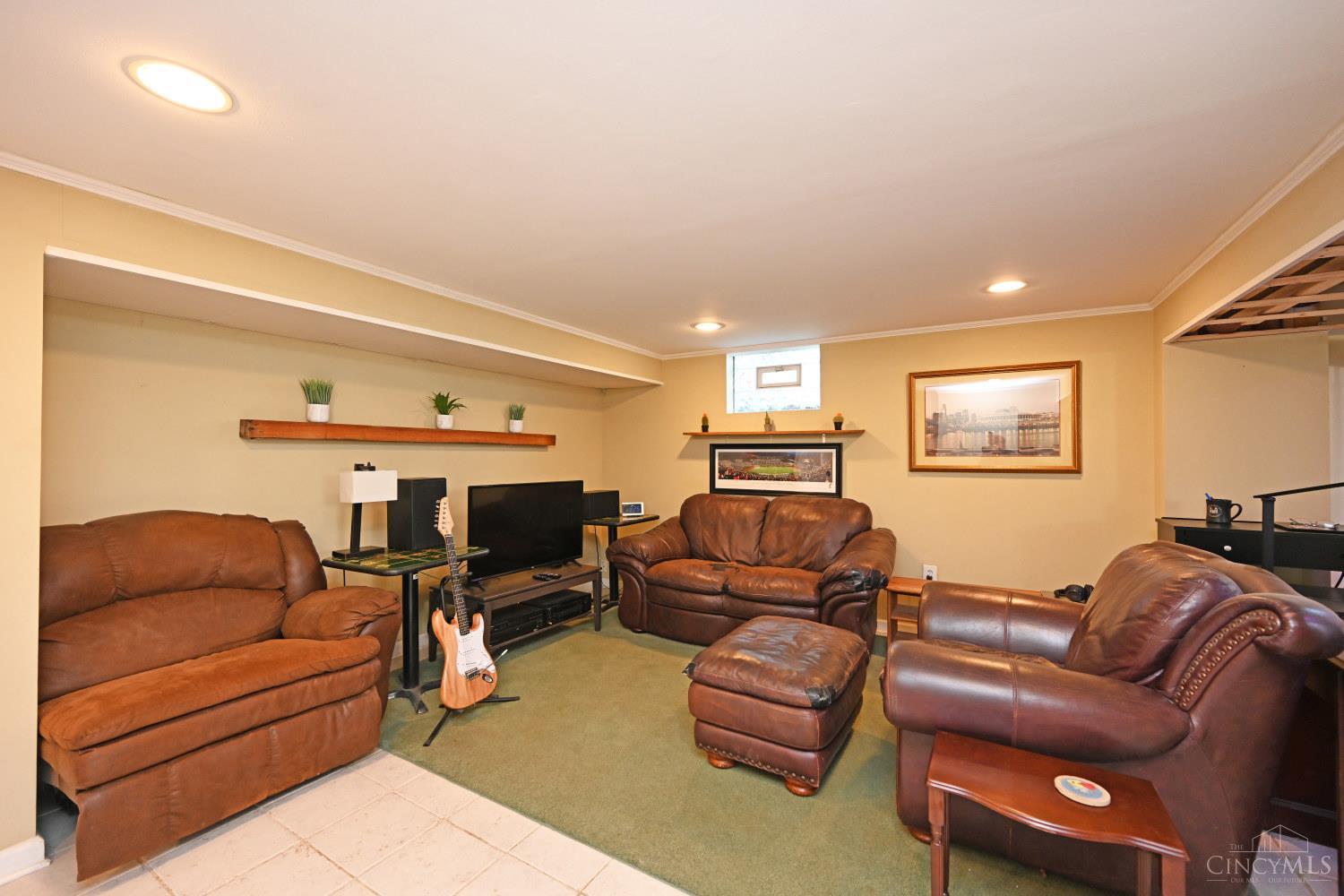 8851 Roundhill Road Cincinnati, OH 45236 - Photo 24 of 34 Gallery Image 24