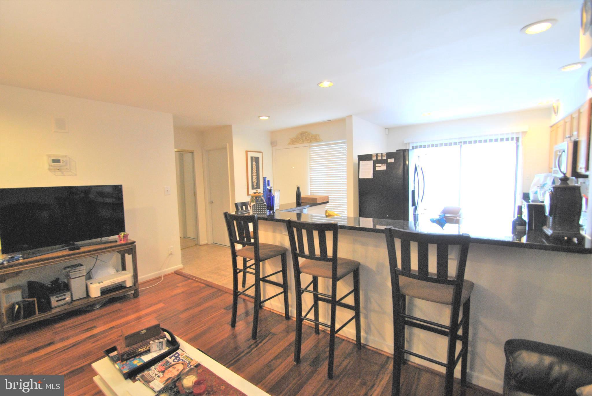 2057 Wethersfield Court Reston, VA 20191 - Photo 8 of 41 Living Room