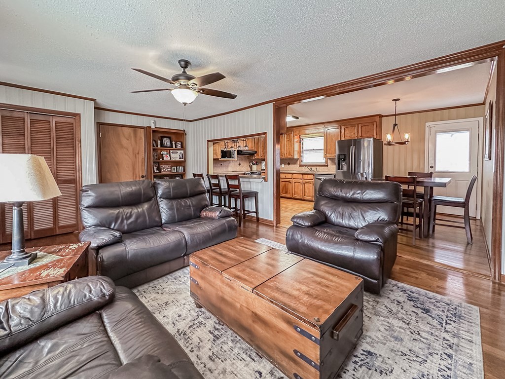 600 West Spring Avenue Geneva, AL 36340 - Photo 3 of 24