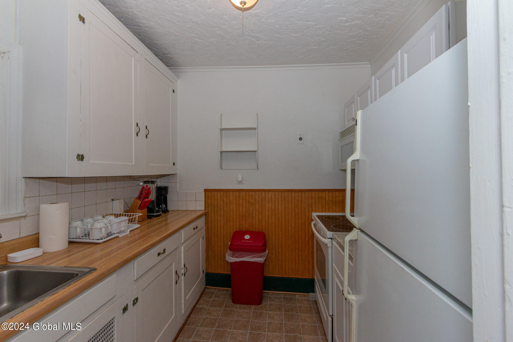 461 North Main Street, Unit 2 Gloversville, NY 12078 - Photo 18 of 18 461 N Nain St Unit 2-01