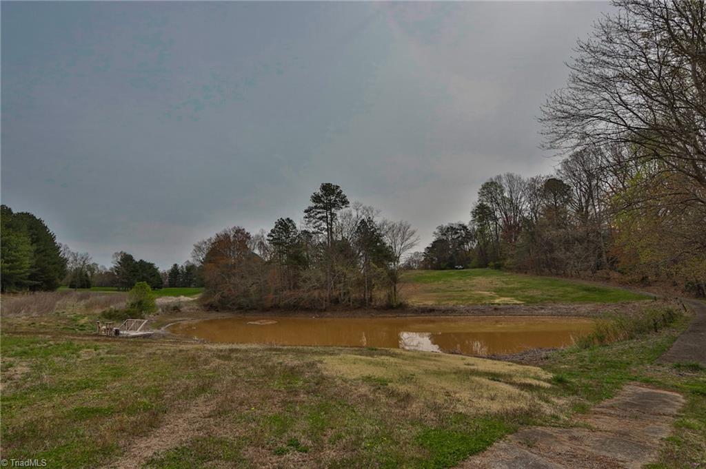 189 Golf Course Road Elkin, NC 28621 - Photo 12 of 16 Gallery Image 12