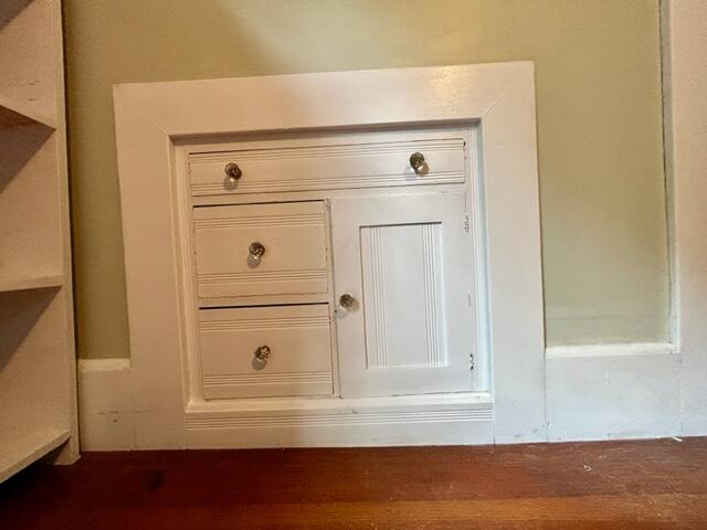 33 Oak Street Springvale, ME 04083 - Photo 20 of 23 Built-ins