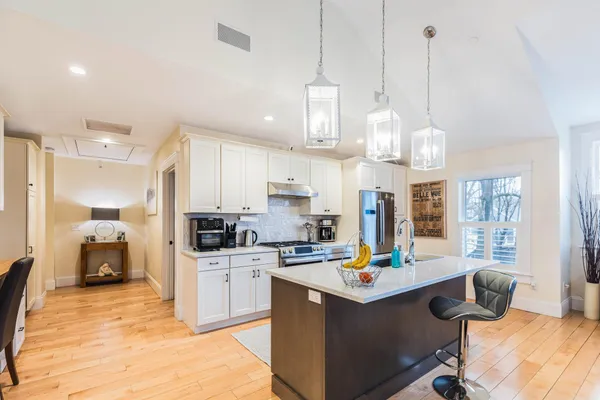 $4,200 | 1 Franklin Street, Unit 2C, Exeter, NH 03833