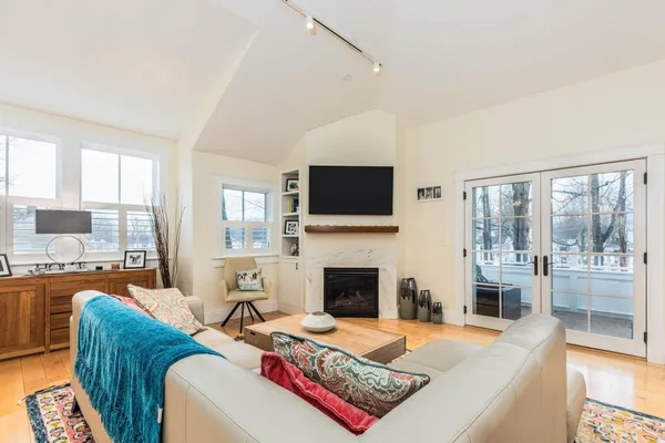 $4,200 | 1 Franklin Street, Unit 2C, Exeter, NH 03833