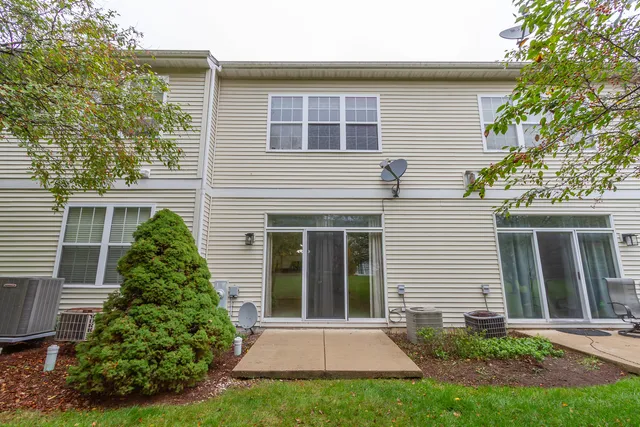 $246,500 | 1244 Brookdale Drive, Unit 1244, Carpentersville, IL 60110