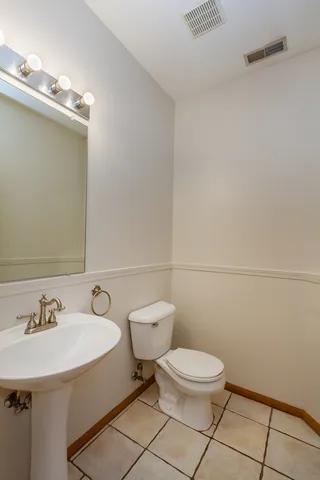 $246,500 | 1244 Brookdale Drive, Unit 1244, Carpentersville, IL 60110