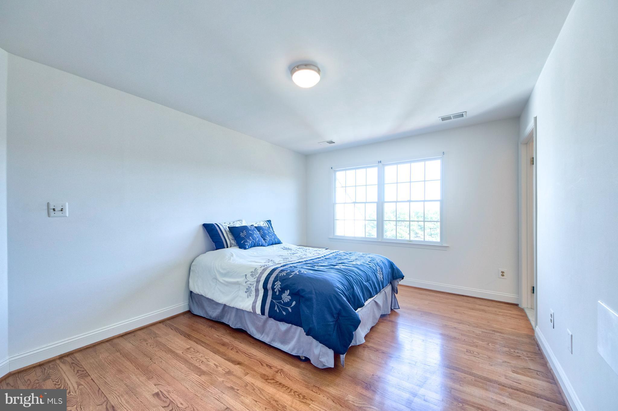 1713 Raleigh Hill Road Vienna, VA 22182 - Photo 20 of 30 Bedroom 4
