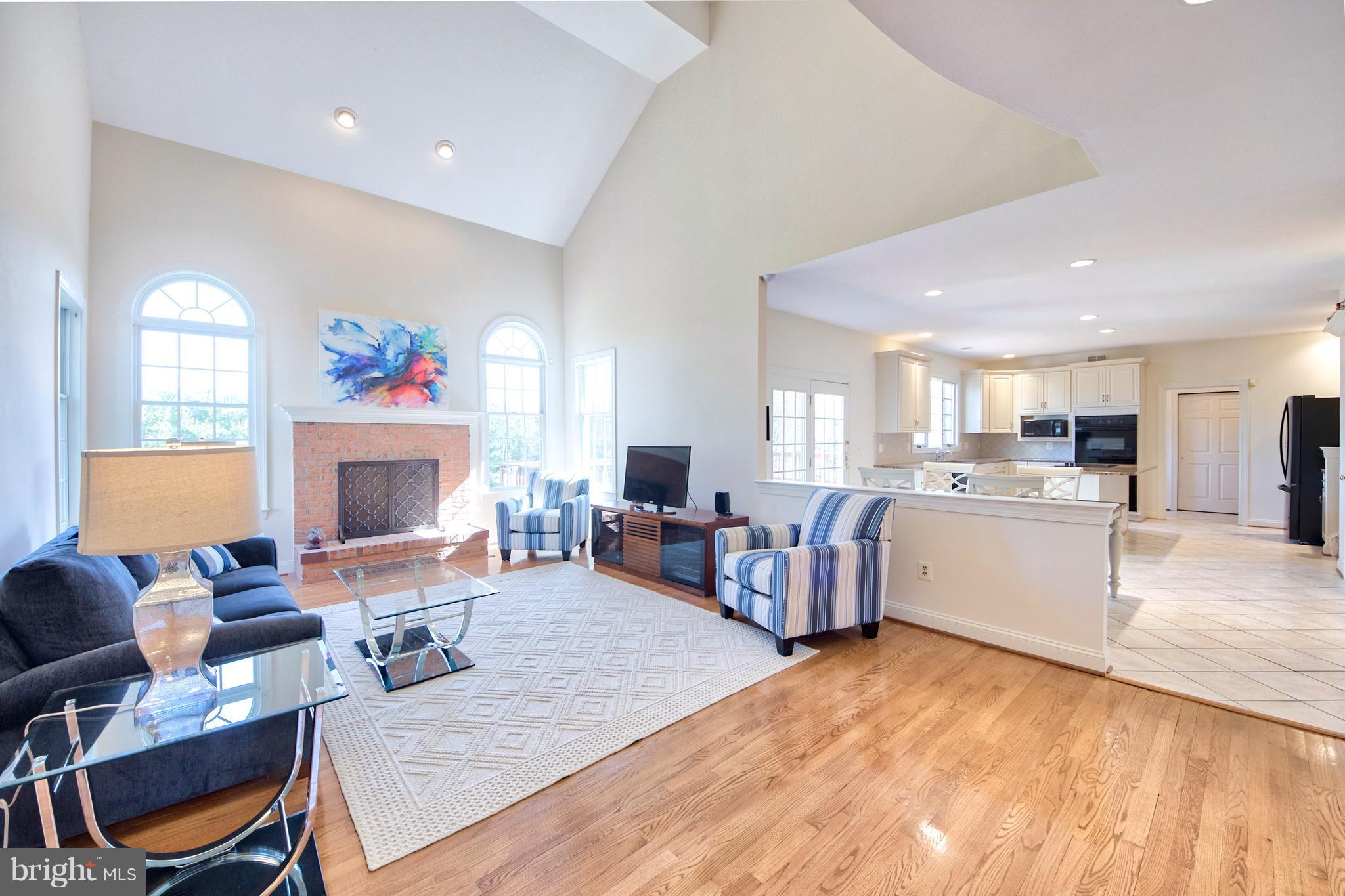 1713 Raleigh Hill Road Vienna, VA 22182 - Photo 3 of 30 Family Room