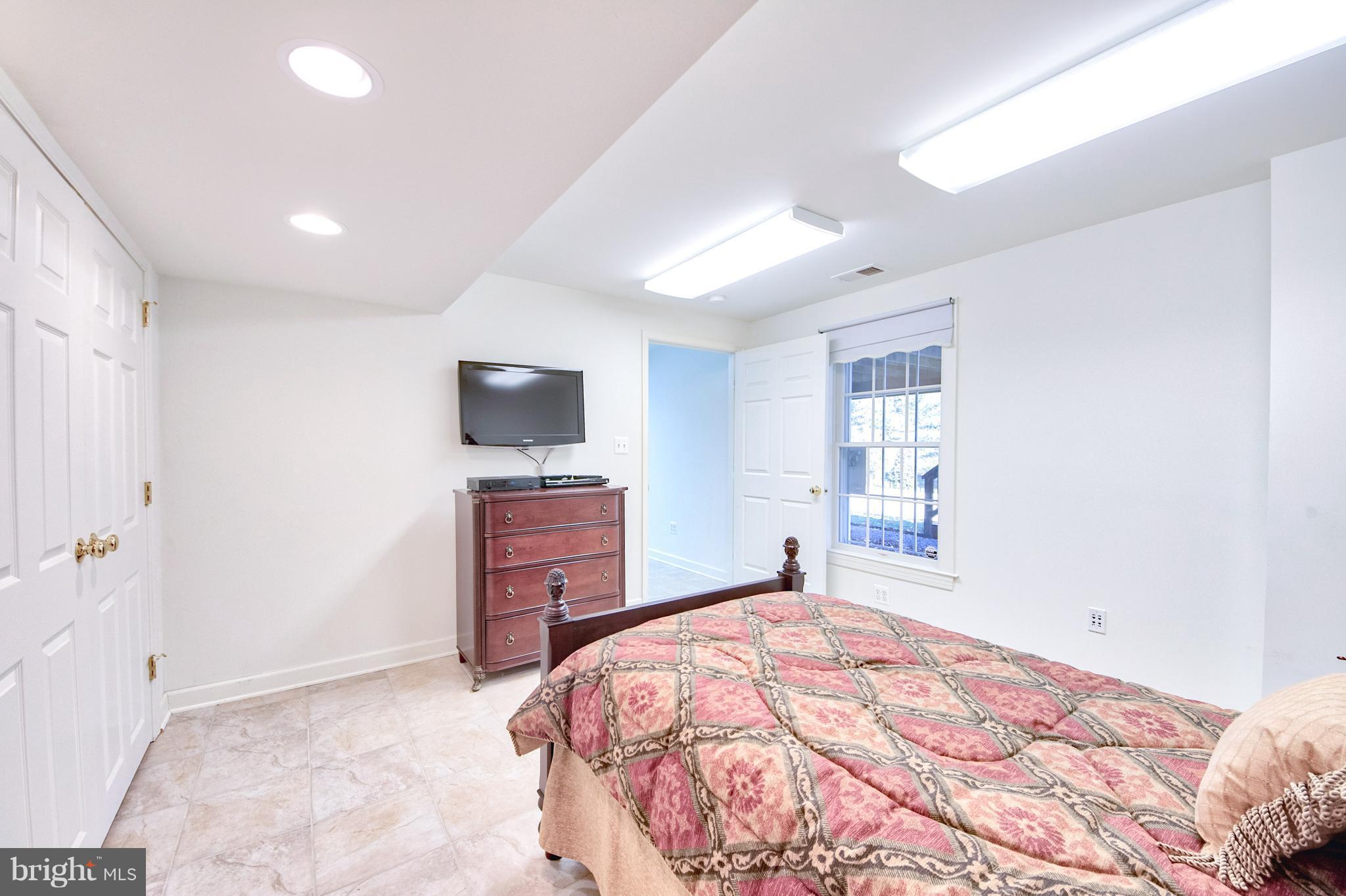 1713 Raleigh Hill Road Vienna, VA 22182 - Photo 24 of 30 Bedroom 5