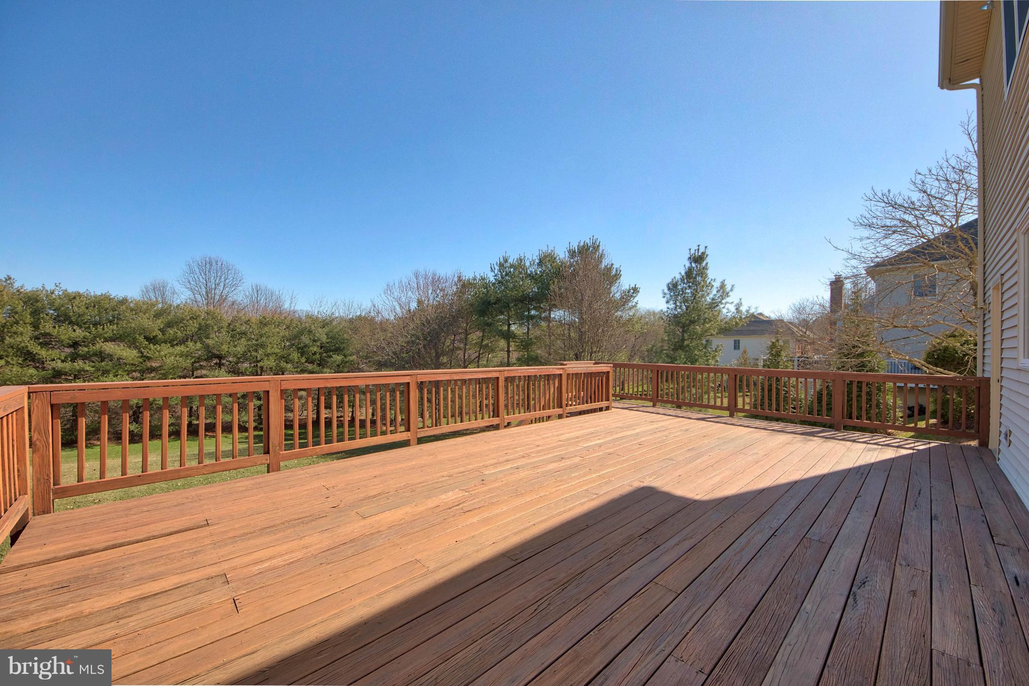 1713 Raleigh Hill Road Vienna, VA 22182 - Photo 26 of 30 Deck