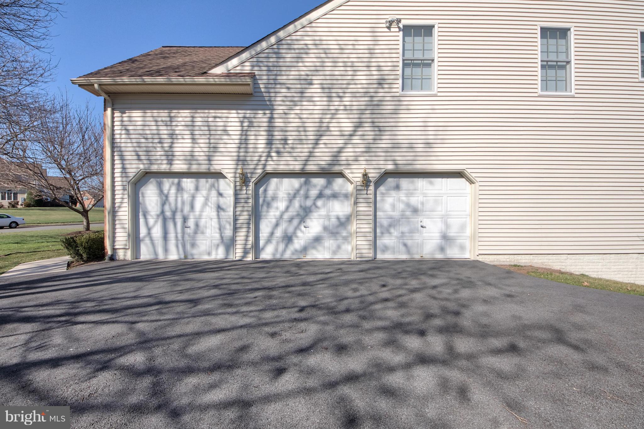 1713 Raleigh Hill Road Vienna, VA 22182 - Photo 30 of 30 3-Car Garage