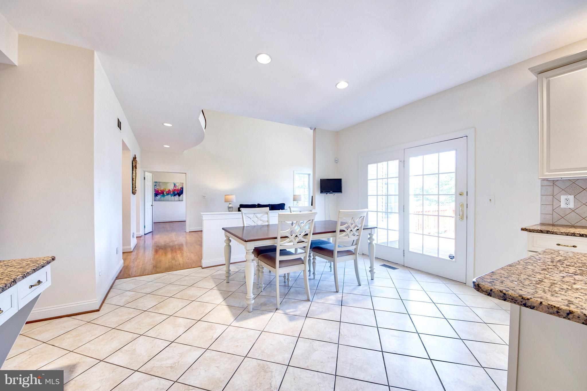1713 Raleigh Hill Road Vienna, VA 22182 - Photo 6 of 30 Breakfast Area