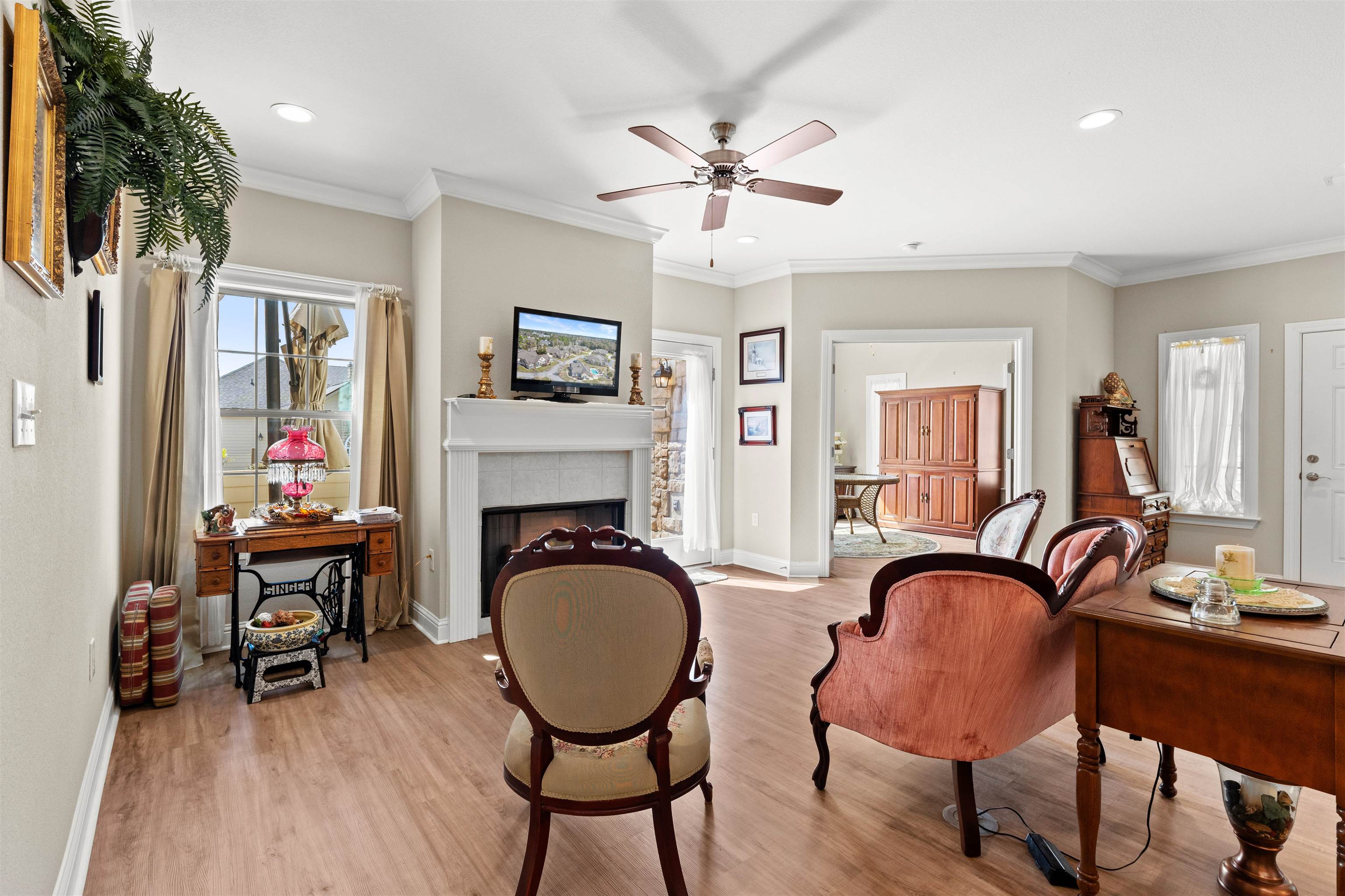 301 Holmes Avenue, Unit 301 Foley, AL 36535 - Photo 7 of 54 Living Room