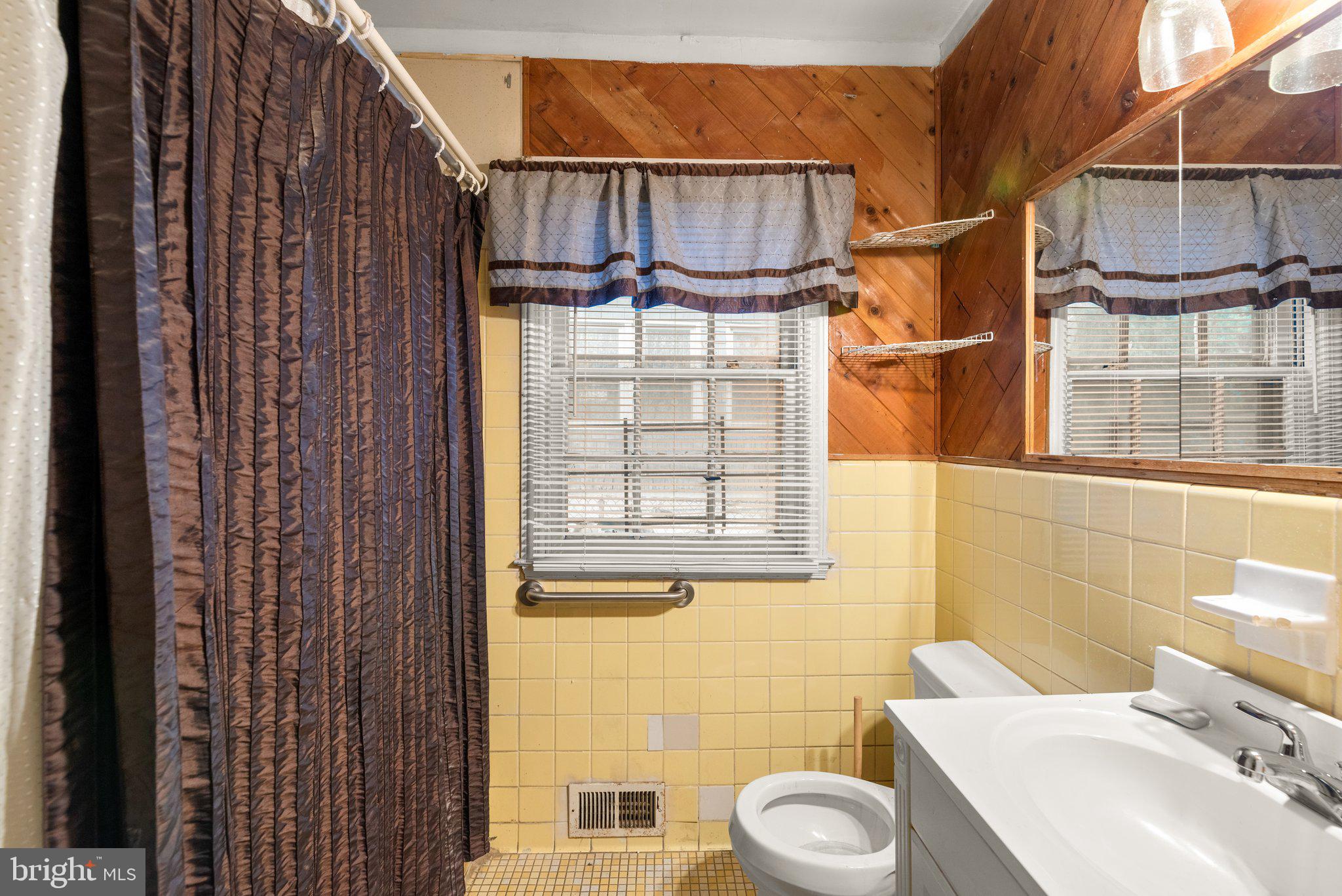 5411 The Alameda Baltimore, MD 21239 - Photo 11 of 29