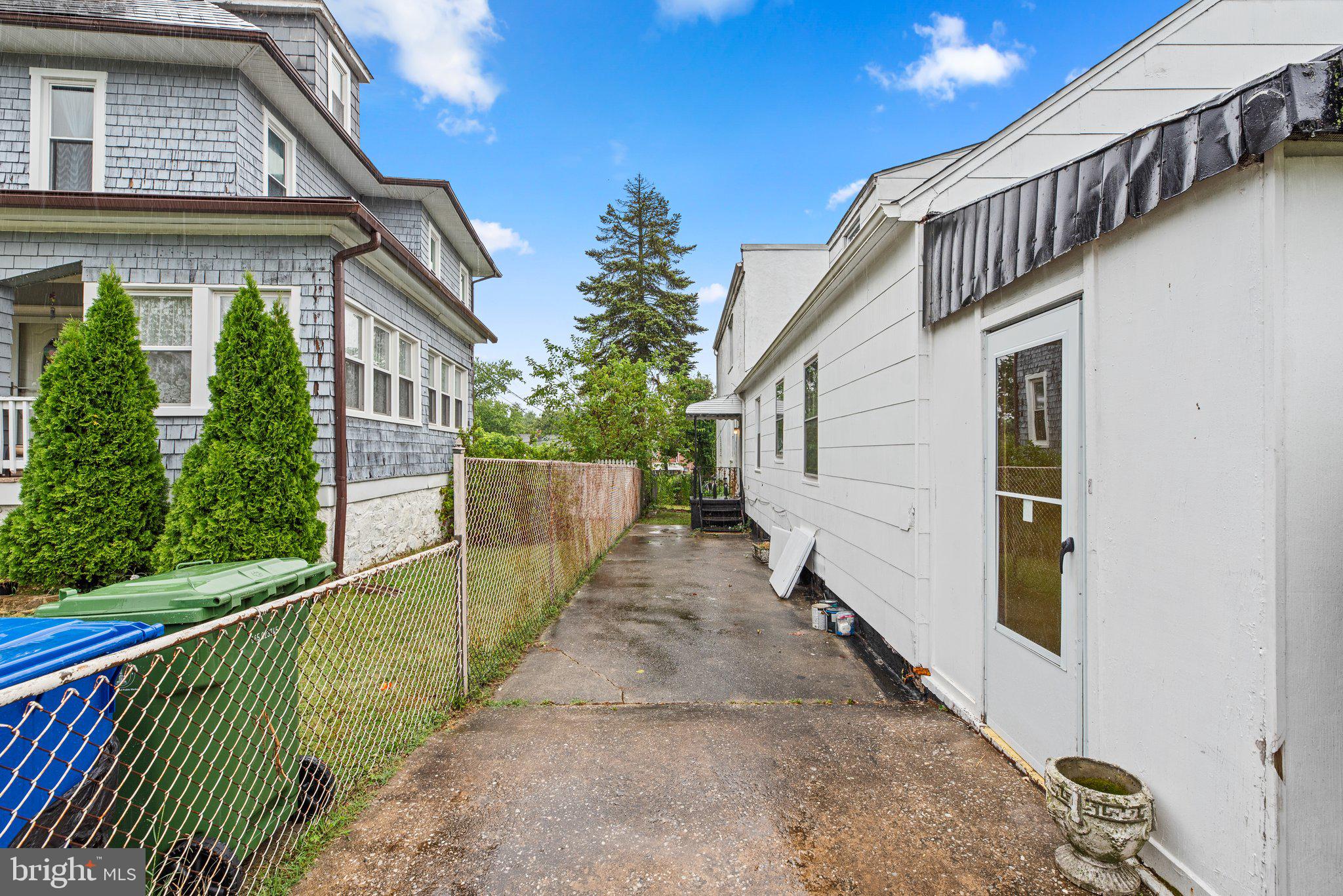 5411 The Alameda Baltimore, MD 21239 - Photo 3 of 29