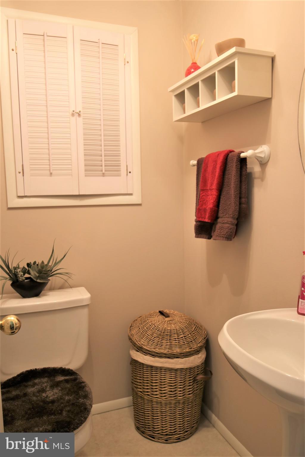 542 Concord Road Warminster, PA 18974 - Photo 3 of 28 Powder Room