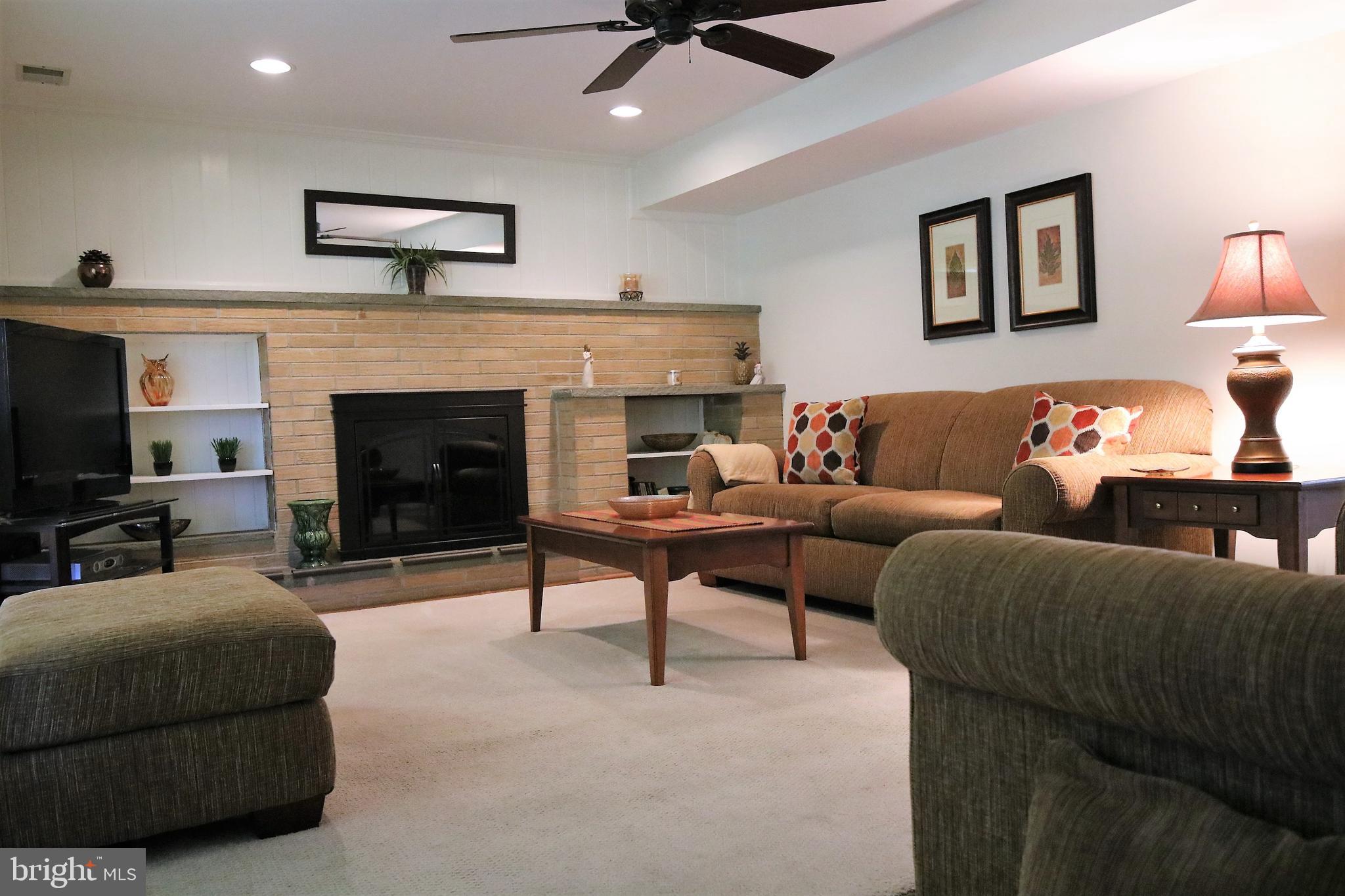 542 Concord Road Warminster, PA 18974 - Photo 4 of 28 Family Room