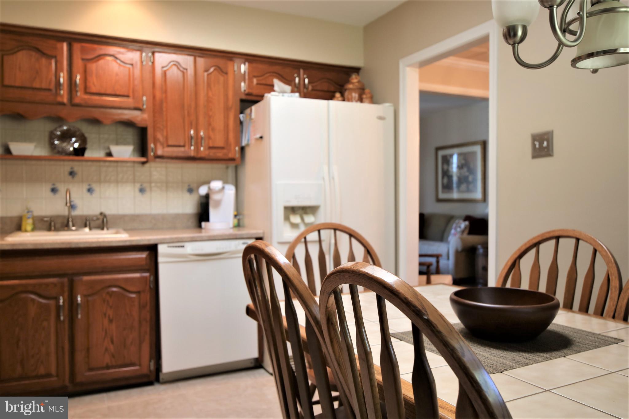 542 Concord Road Warminster, PA 18974 - Photo 9 of 28 Kitchen