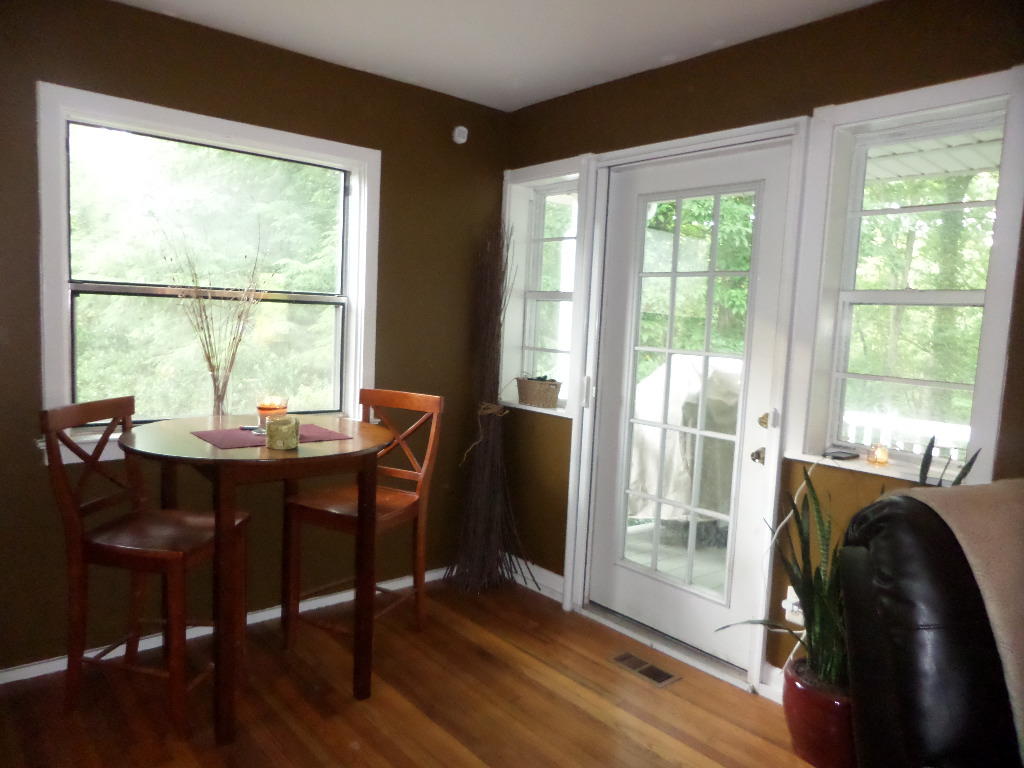 162 California Avenue Oak Ridge, TN 37830 - Photo 4 of 25 Living Room